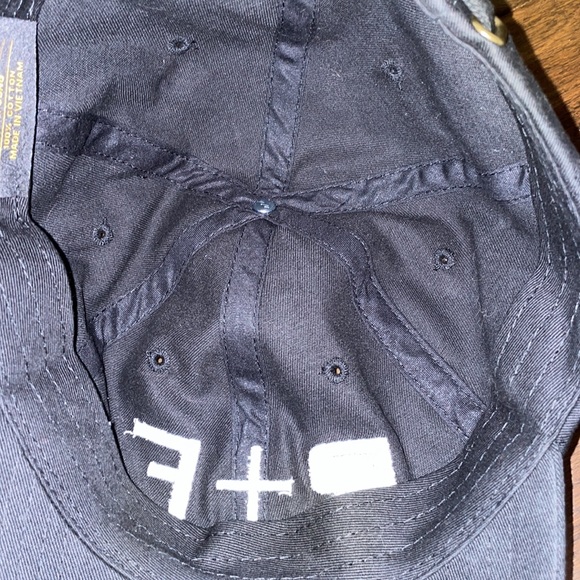 NWOT Rodan and Fields Hat 🧢 - Picture 6 of 6